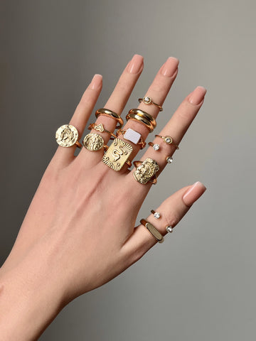Vintage Gold Stacking Ring Set [GVCWMWWS]