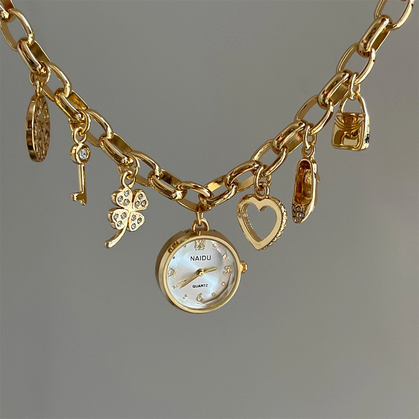 Vintage Heart Pendant Bracelet Watch [WSOP3JXX]
