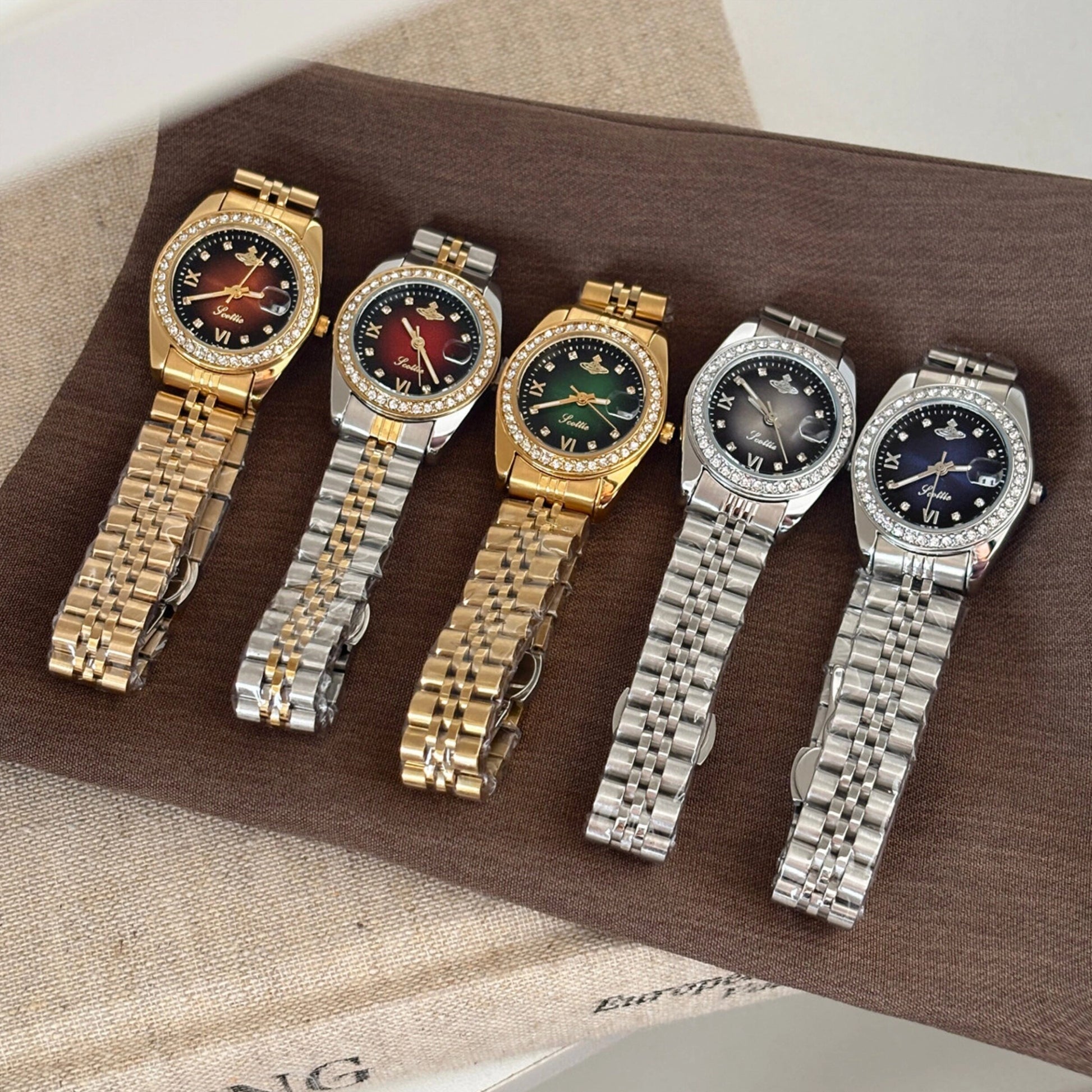 Vintage Inspired Round Bracelet Watch [R9C70BMO]