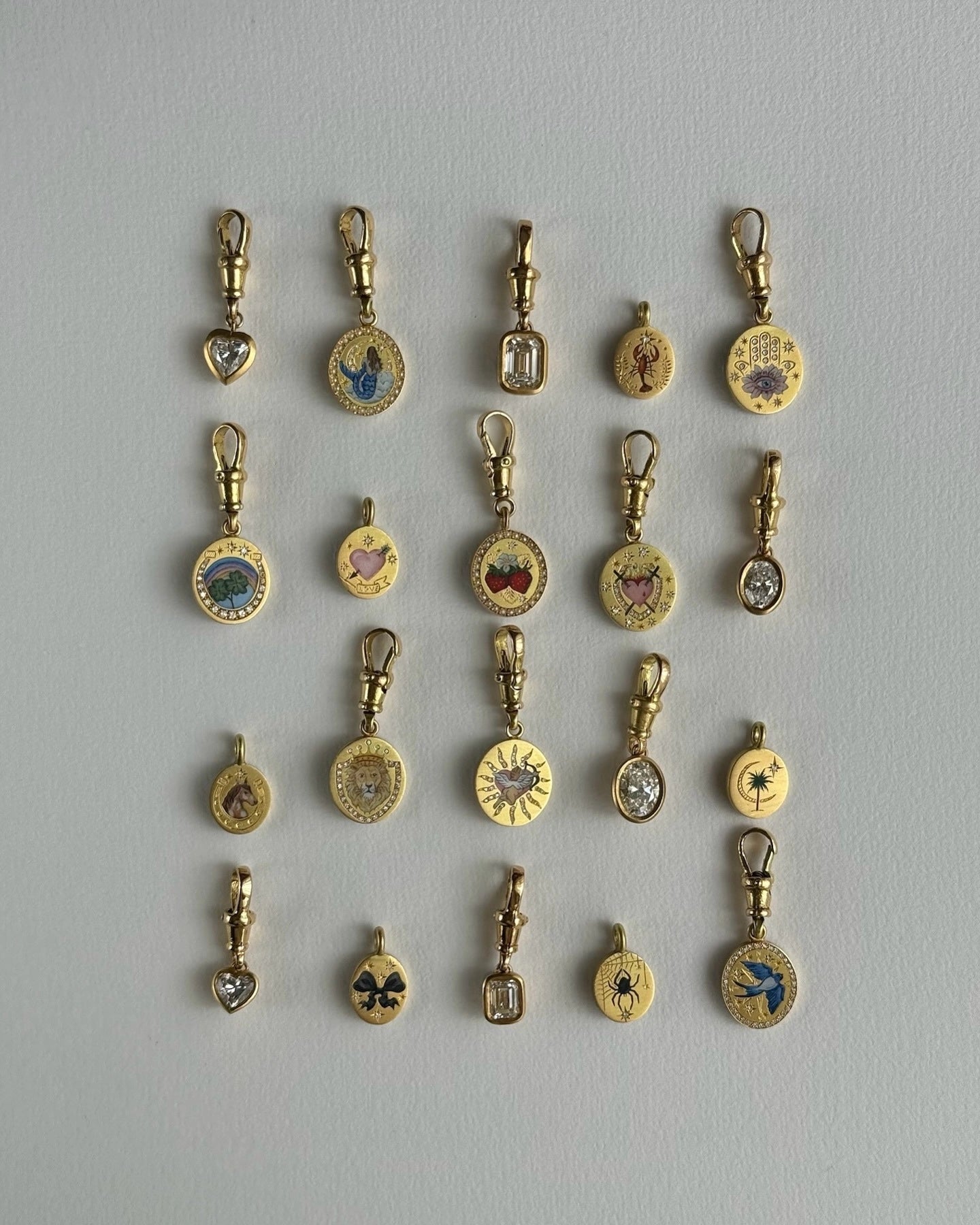 Vintage Inspired Tarot Pendant Necklace [MVIZGUDW]