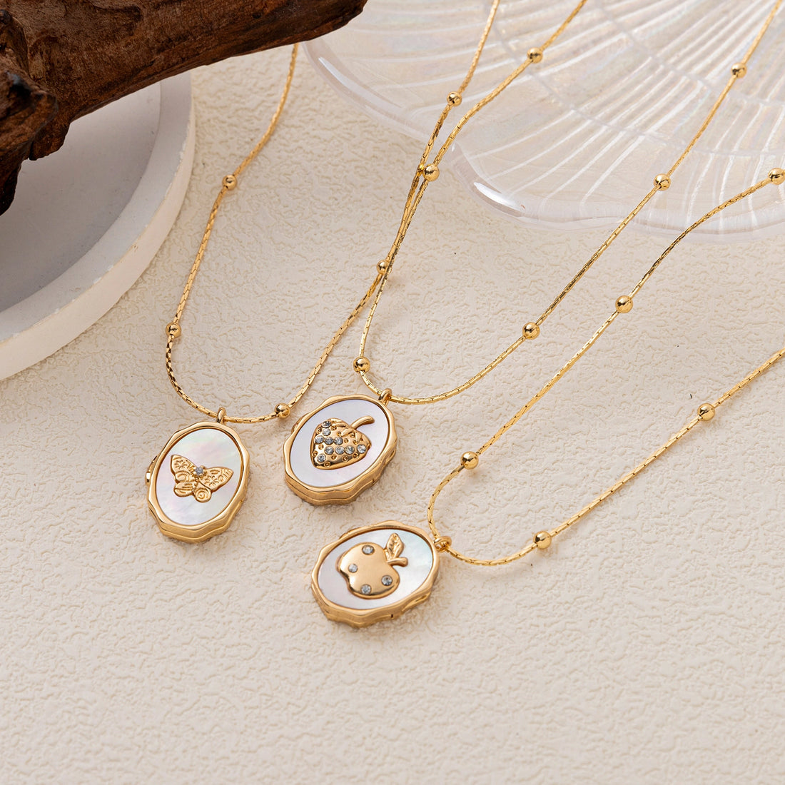 Vintage Locket Pendant Necklace [FPM7NZ7O]