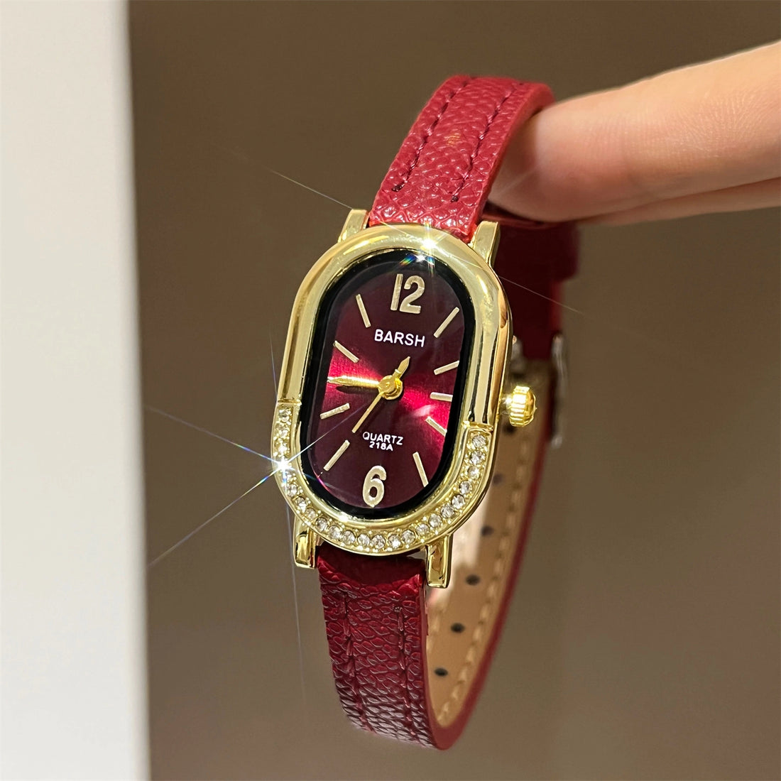 Vintage Oval Dial Leather Watch [HYBYZ7MW]