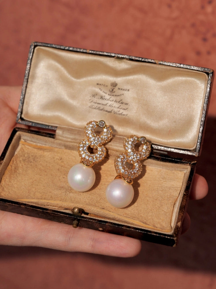 Vintage Pearl Drop Earrings [6EXNG3WB]