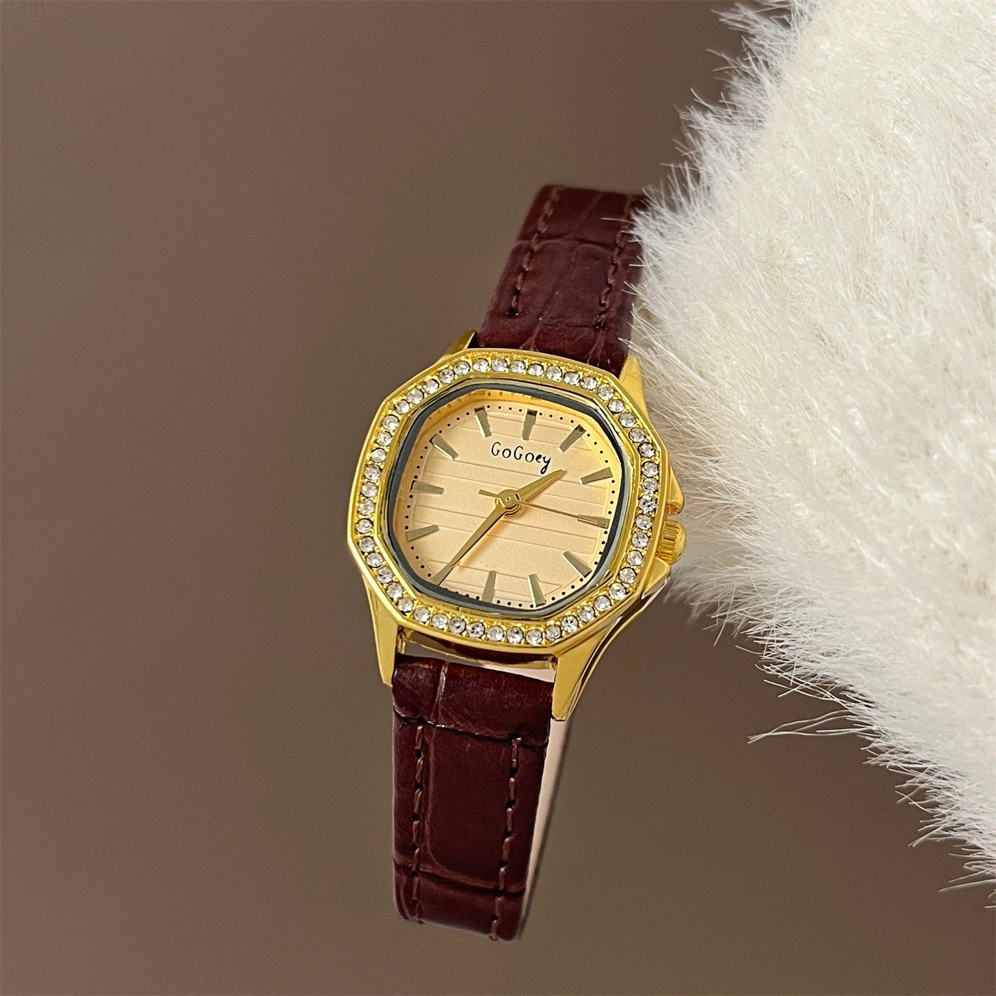 Vintage Polygonal Small Dial Watch [1YAD0GD7]