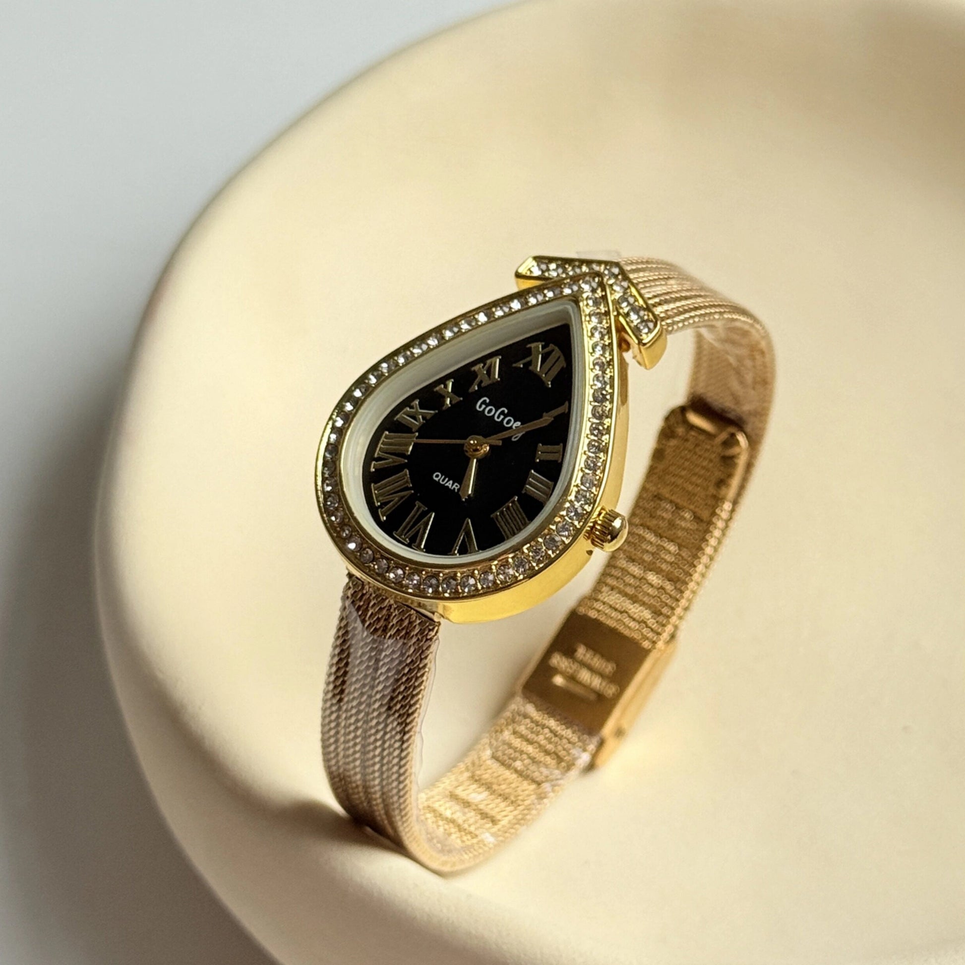 Vintage Roman Numeral Mesh Watch [EHZM3P8E]