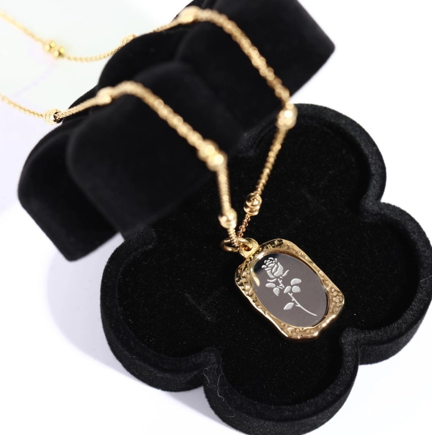 Vintage Rose Mirror Pendant Necklace [CE0TF8GN]