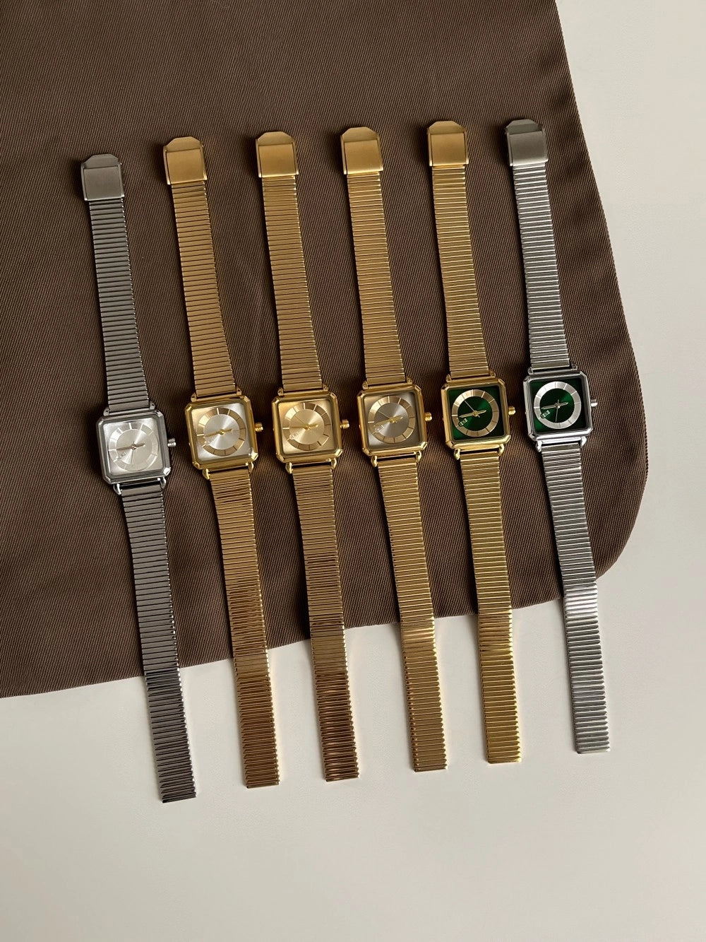 Vintage Square Bracelet Watch [MA6OIXUS]