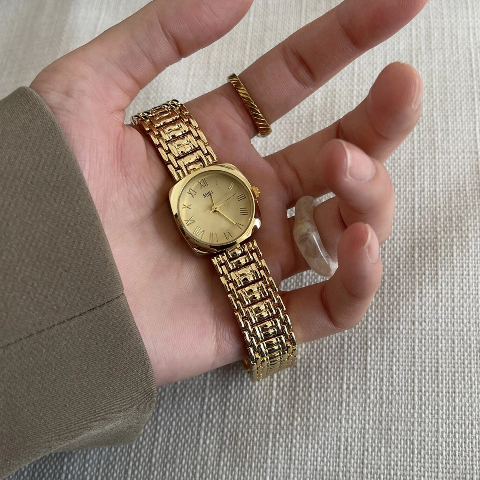 Vintage Square Dial Bracelet Watch [3MGVNQWQ]