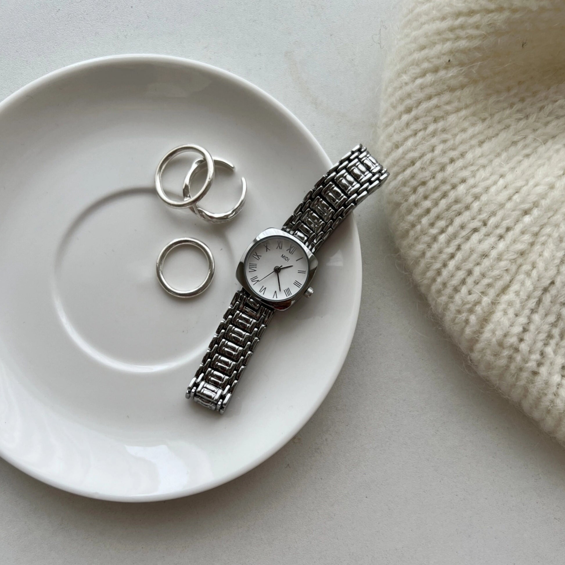 Vintage Square Dial Bracelet Watch [KBEUSOYI]
