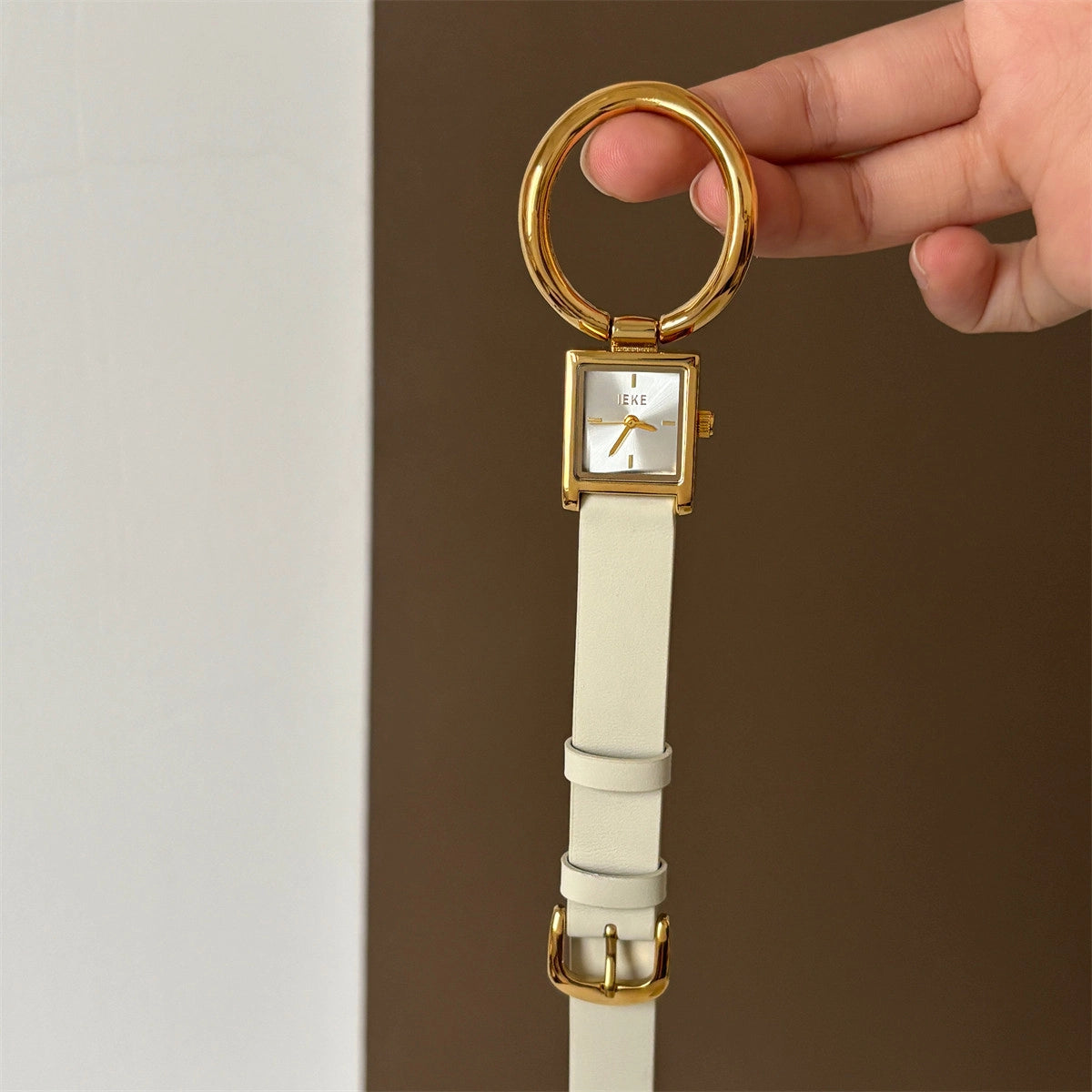 Vintage Square Dial Mesh Watch [S8UV3RSW]