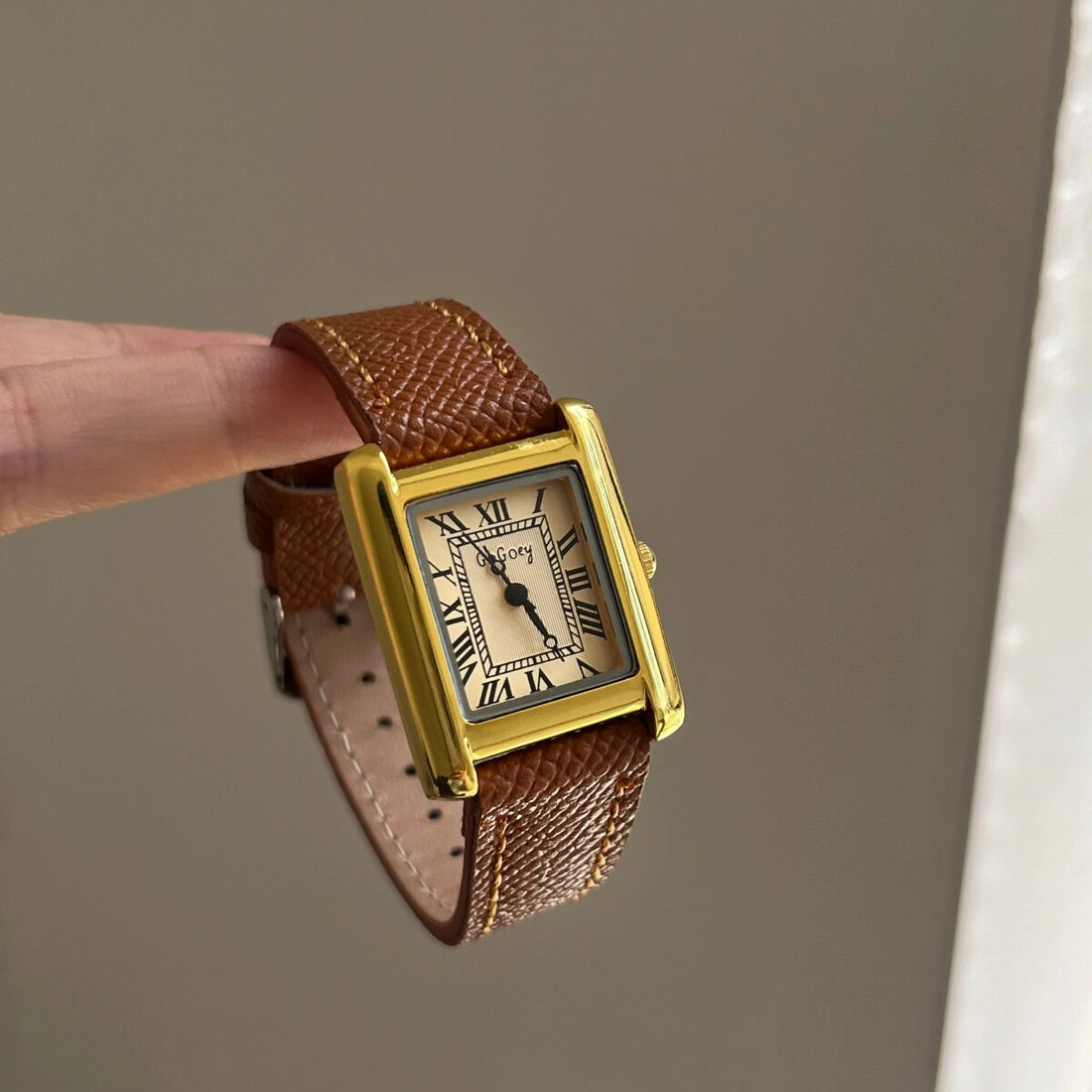 Vintage Square Leather Watch [2RO114N4]