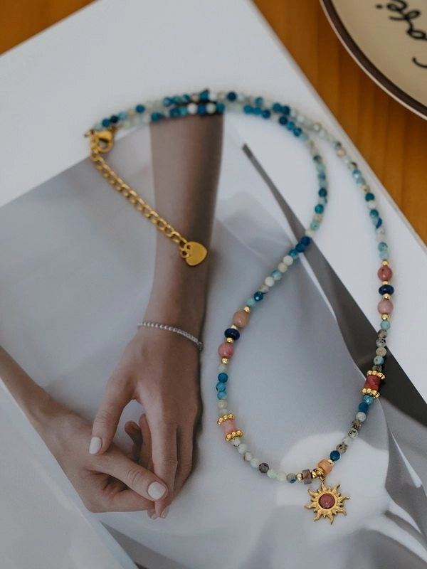 Vintage Sun Pendant Beaded Necklace [VZT6QH5Q]