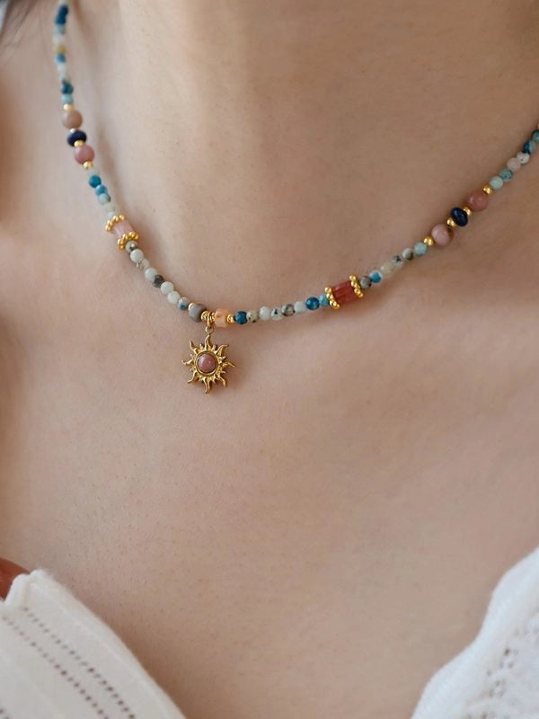 Vintage Sun Pendant Beaded Necklace [ITW1DVPG]