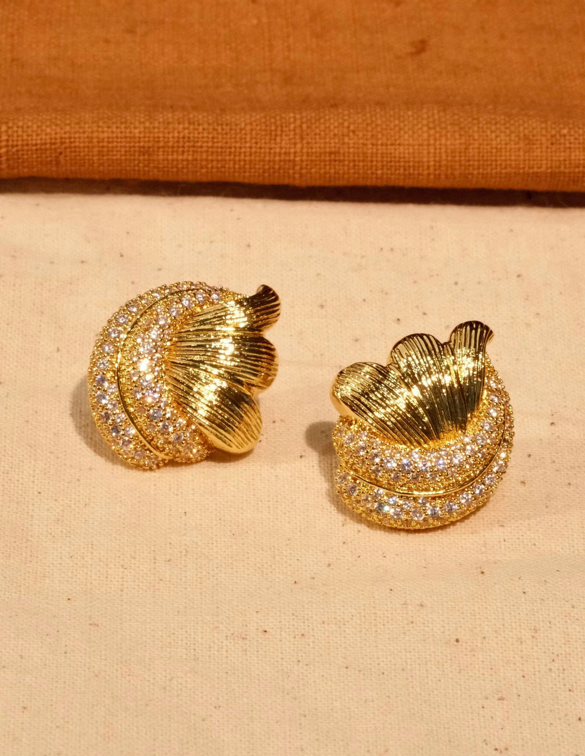 Vintage Symmetrical Gold Zircon Earrings [L4XAMMSS]