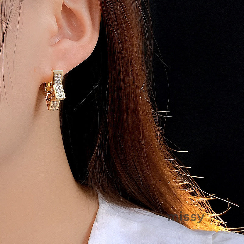 Vivi Star Huggie Earrings [63T0ZWPK]