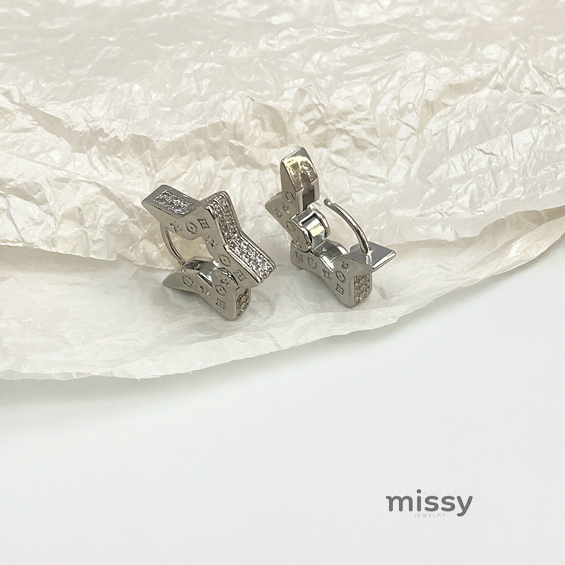Vivi Star Huggie Earrings [6J1N869U]