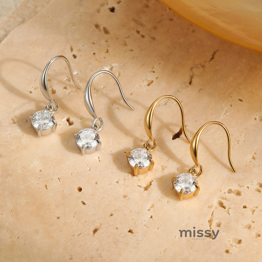 Viviann Zircon Claw Earrings [UZQS0ZAE]