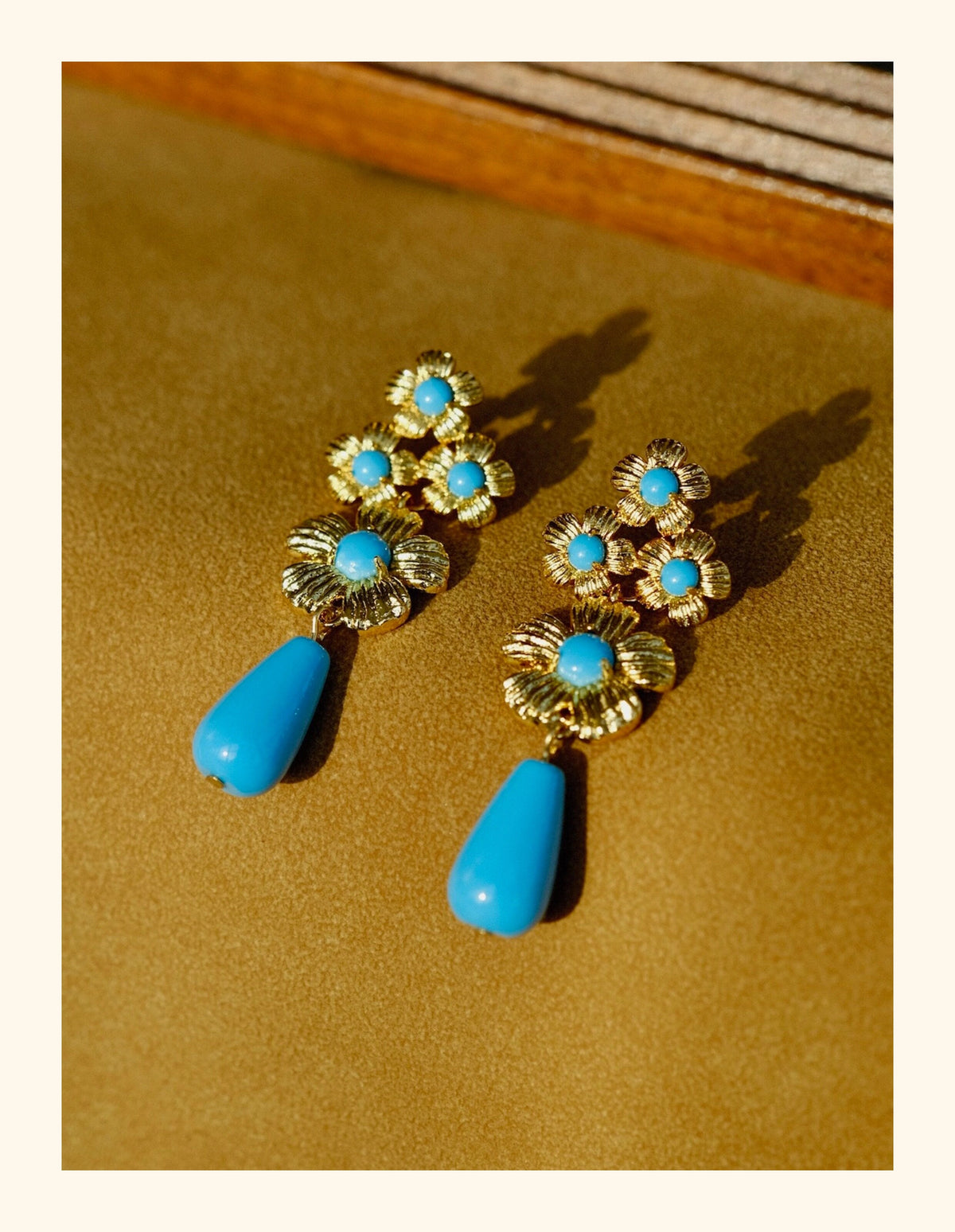 Water Wave Blue Flower Pendant Earrings [ZT85MG7E]