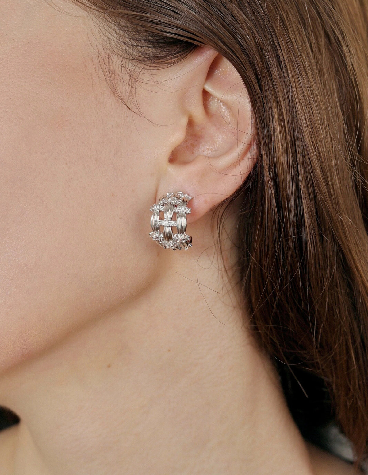 Woven Ribbon C-Ring Hoop Earrings [06DW798L]