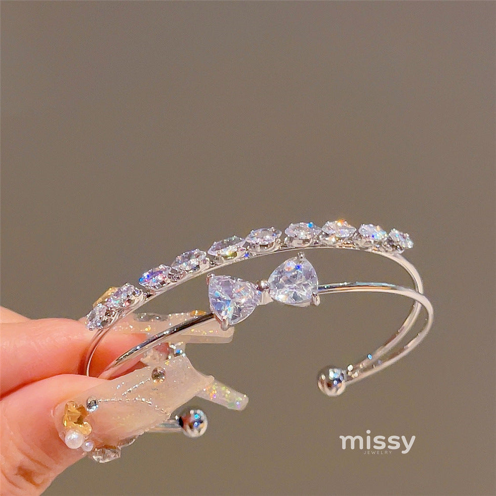 Wren Double Layer Bow Bracelet [PV2Z7A4A]