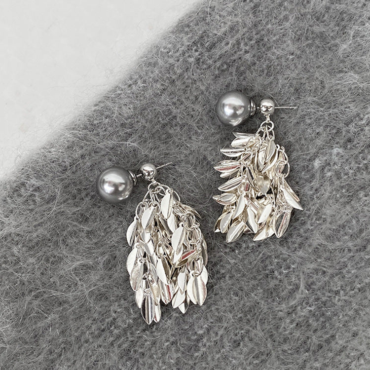 Xitlali Leaf Tassel Stud Earrings [B10UU15O]