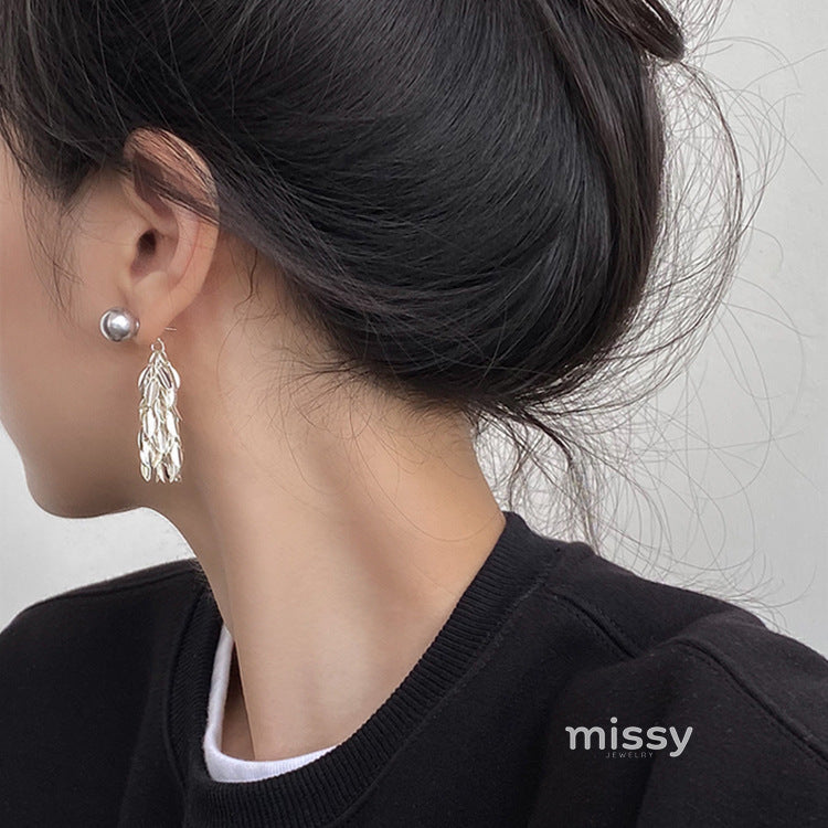 Xitlali Leaf Tassel Stud Earrings [GKQ6O0OY]