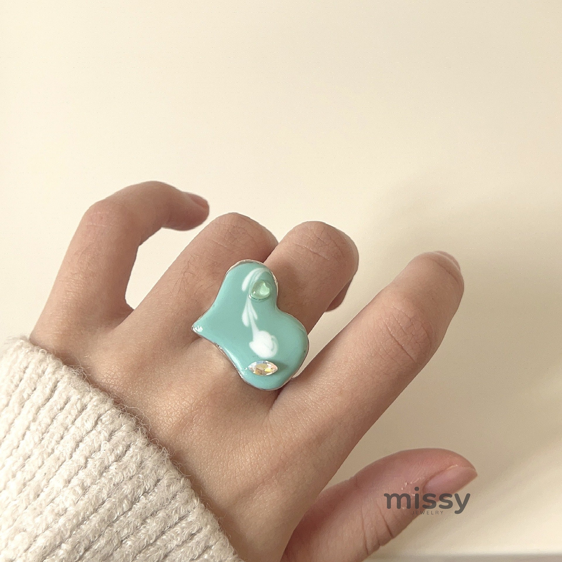 Yashvi Sweet Cool Heart Ring [IS1DZSYD]