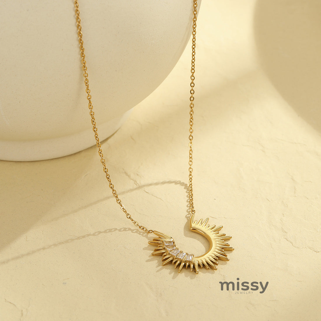 Yolanda 18K Gold Sunflower Necklace [VVKSN0AZ]