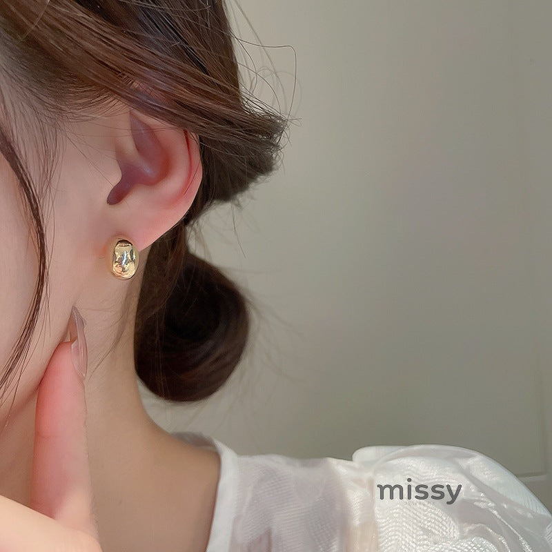 Yuritzi Elegant Golden Hoops [89QW6YU7]