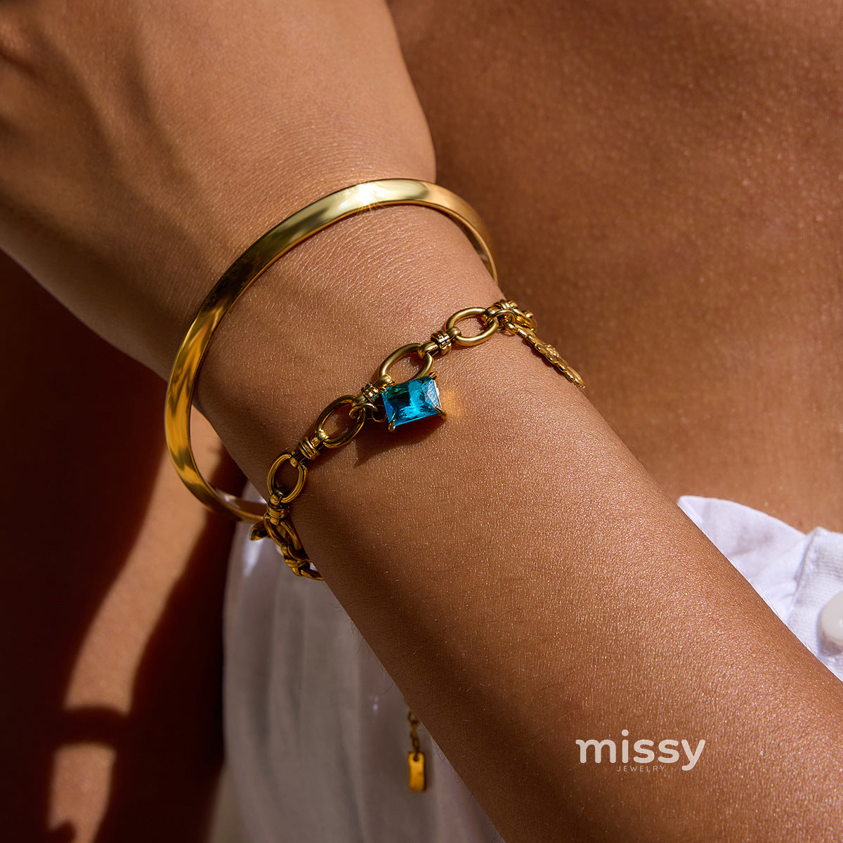 Zariya Shell Bead Flower Bracelet [2ICJVINI]