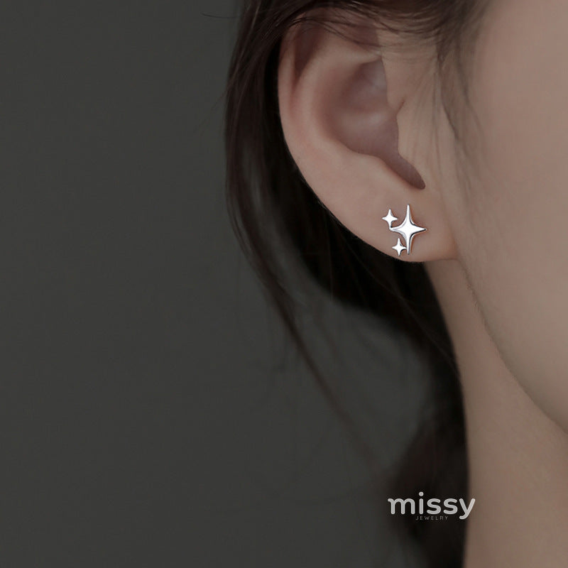 Zayley Celestial Star Studs [Y48Z3NM5]