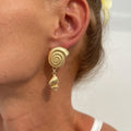 Zhuri Pearl Conch Studs