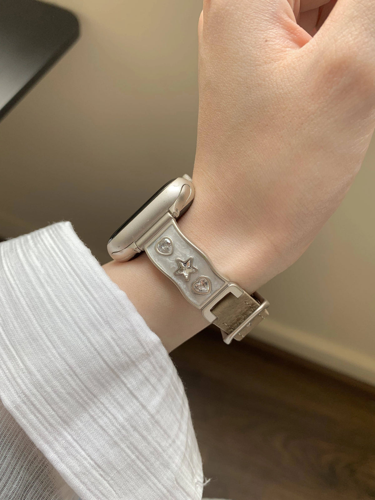 Zircon and Leather Apple Watch Band [YU2QNLSR]