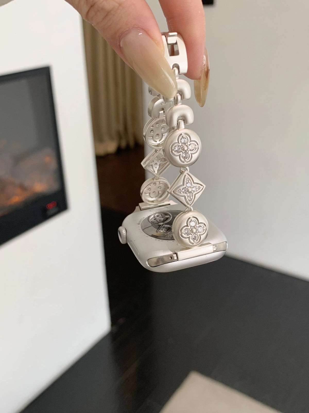 Zircon Embellished Watch Strap [AH37HJWH]