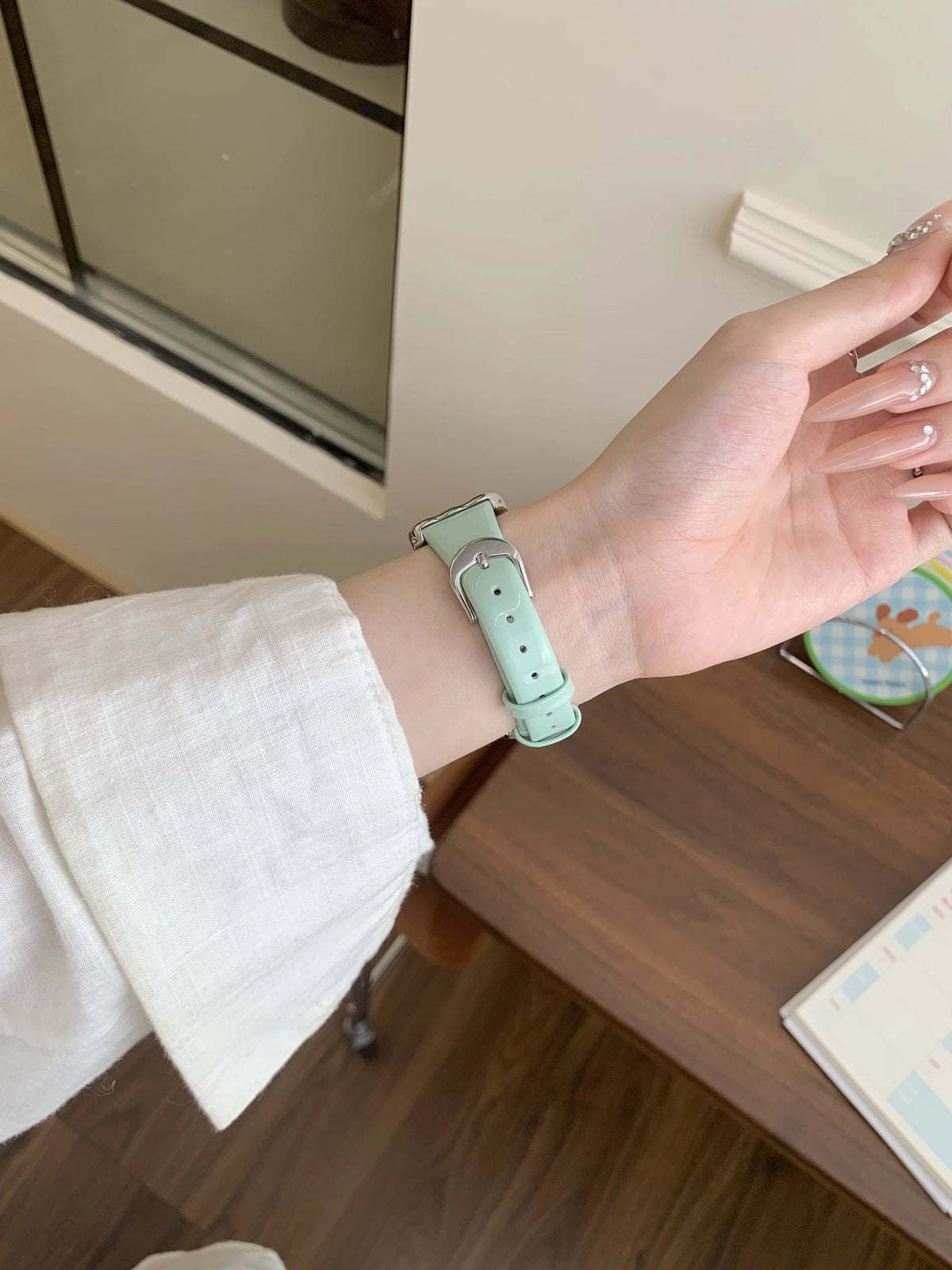 Zircon Starburst Cloud Apple Watch Band [4A8AJLUV]