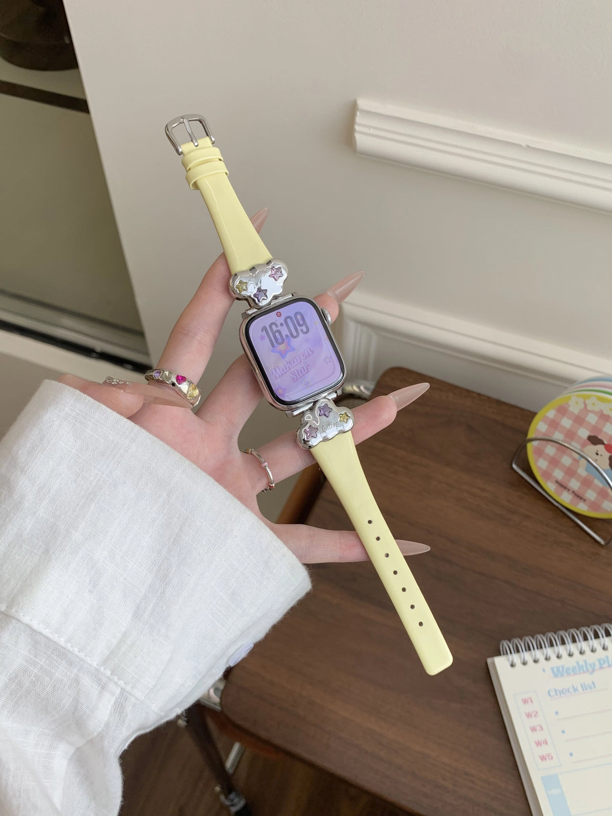 Zircon Starburst Cloud Apple Watch Band [3FH5FFRH]