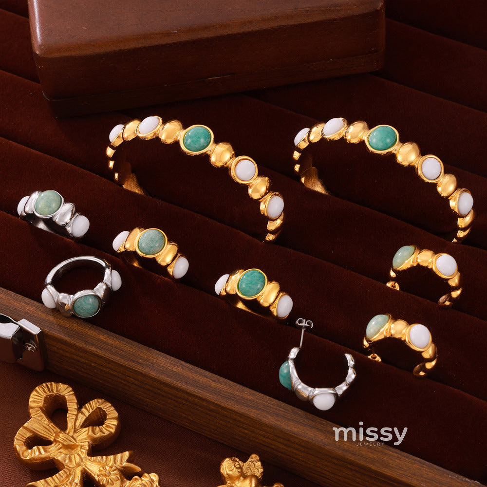 Zo Oval Stone Jewelry Set [5YG760RY]