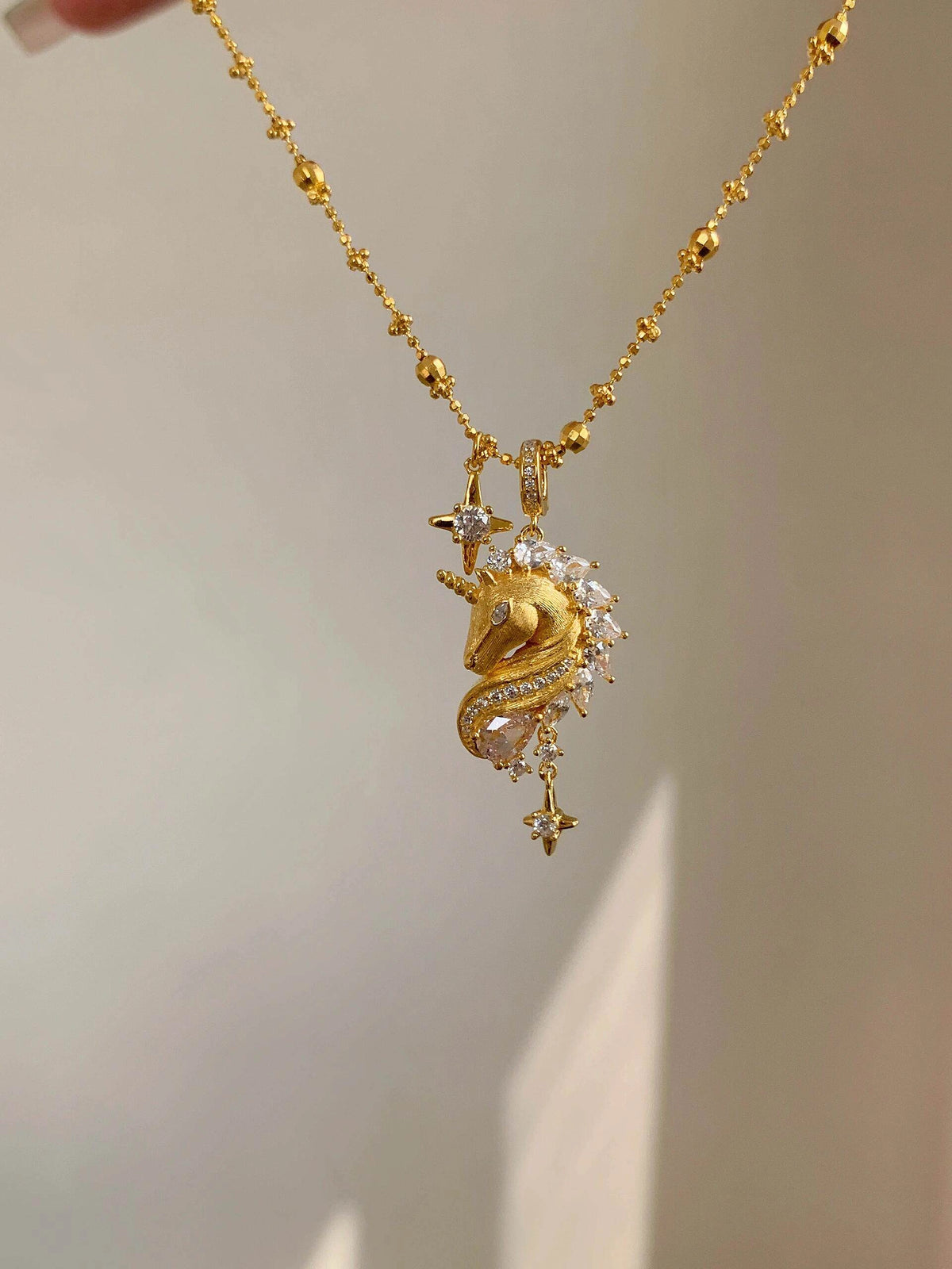 Zodiac Horse Pendant Necklace [YQIZUDT7]
