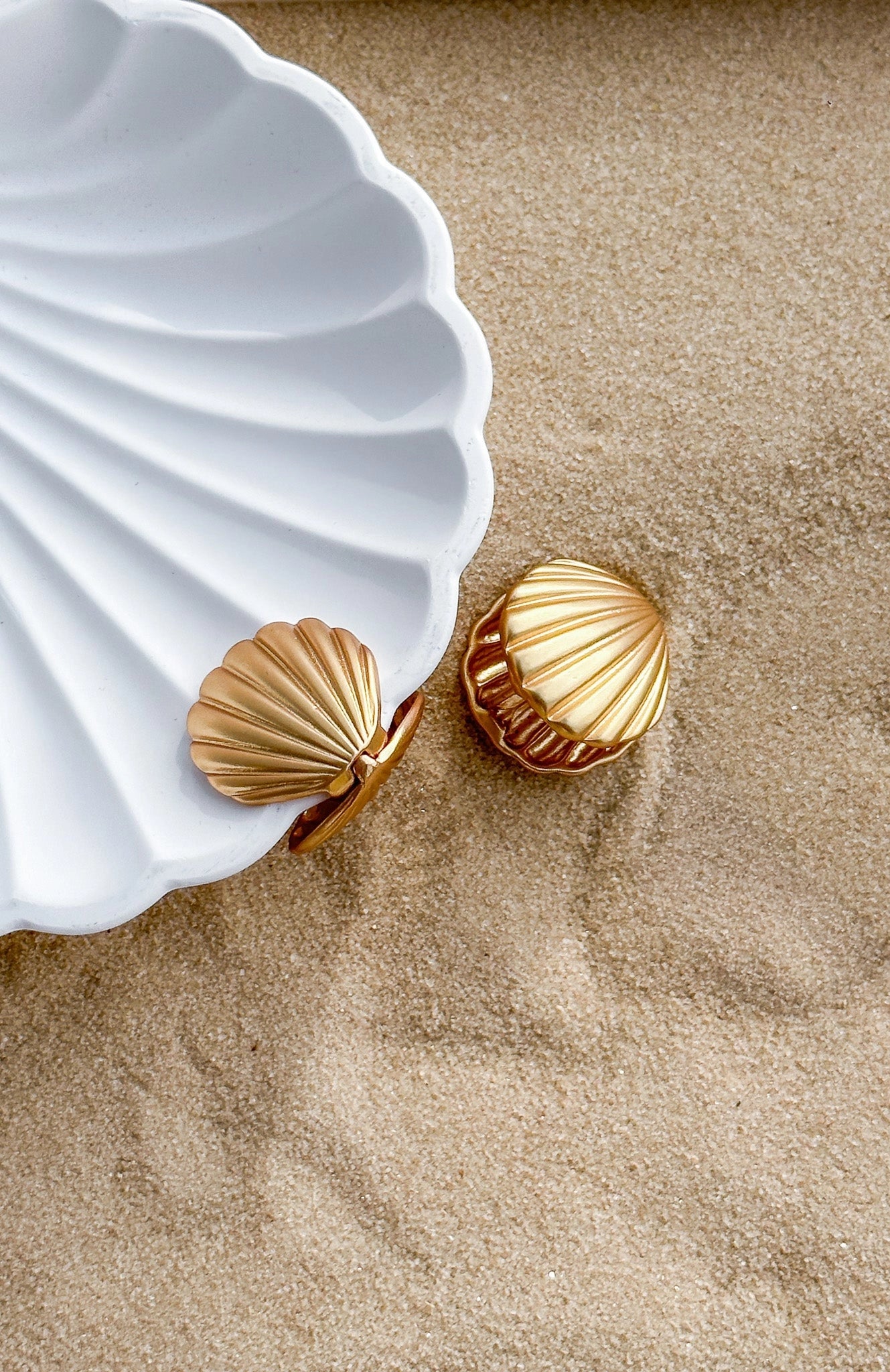 Missy Jewelry Zulema Shell Huggie Earrings