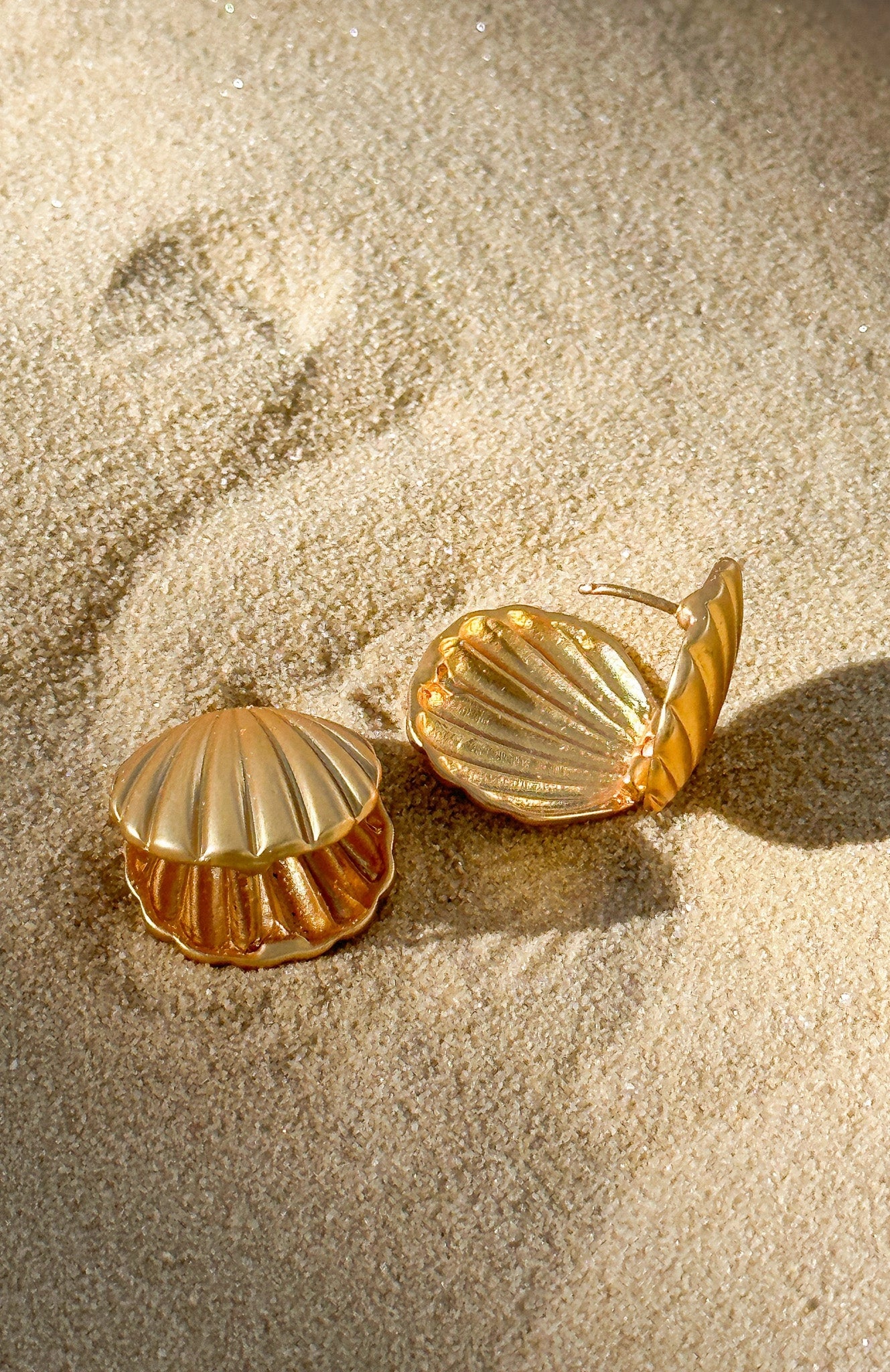 Missy Jewelry Zulema Shell Huggie Earrings